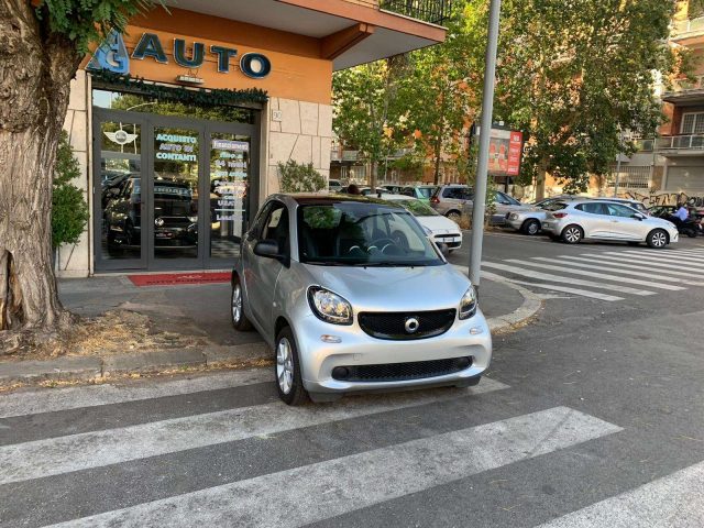 SMART ForTwo 70 1.0 PASSION NAVI, PELLE TETTO PANORAMICO Immagine 2