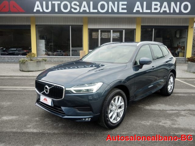 VOLVO XC60 B4 (d) AWD Geartronic Momentum Immagine 0