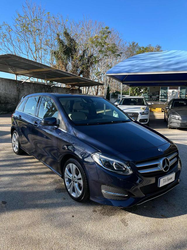 MERCEDES-BENZ B 180 d Business Immagine 3