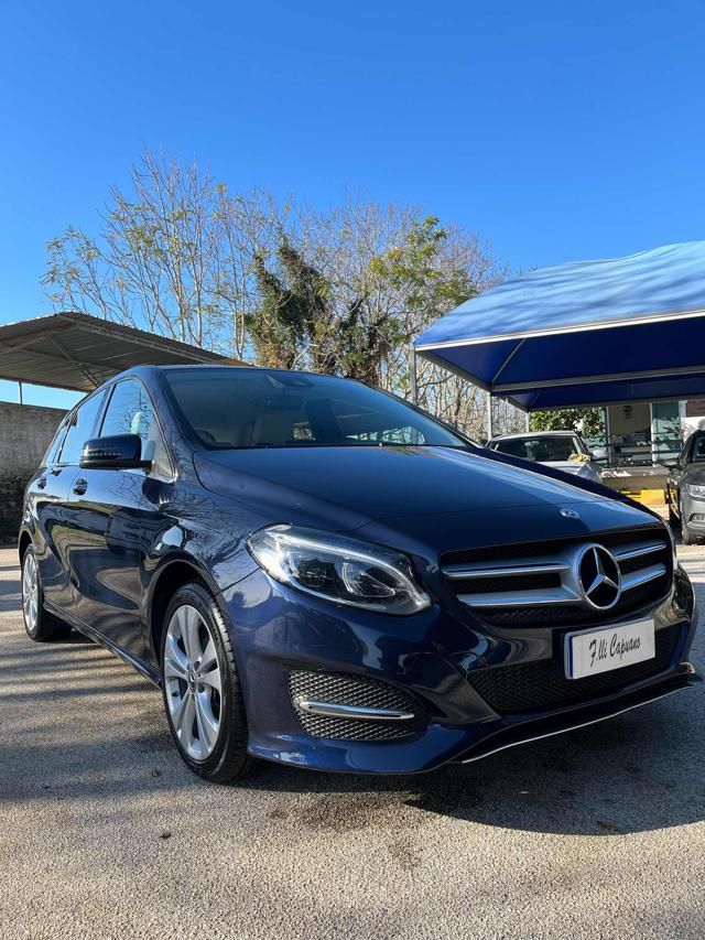 MERCEDES-BENZ B 180 d Business Immagine 0