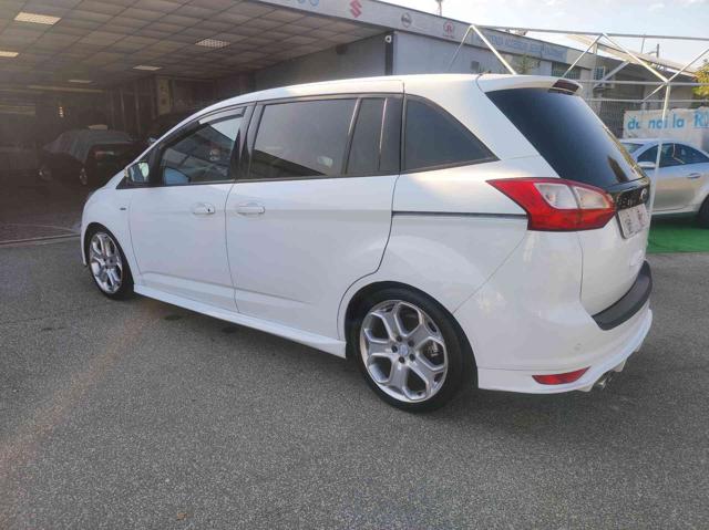 FORD C-Max 1.0 EcoBoost turbo benzina st-line Immagine 2