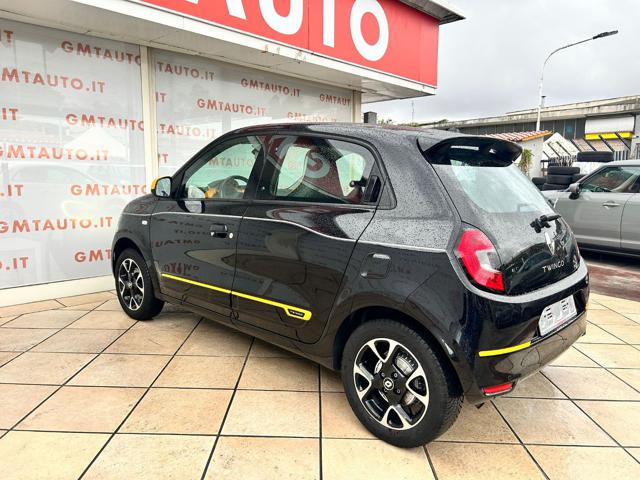 RENAULT Twingo 0.9 90CV INTENS PELLE NAVIGATORE LED CERCHI 15" Immagine 2