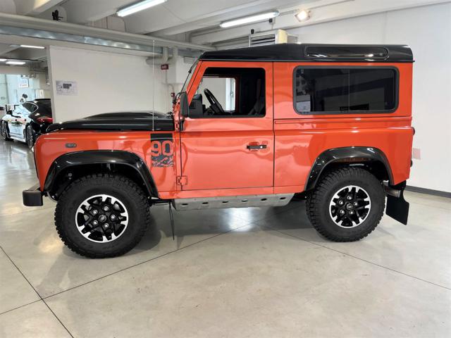 LAND ROVER Defender 90 2.2 TD4 SW ADVENTURE 67 ANNIVERSARIO Immagine 3