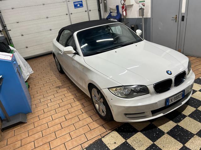 BMW 118 d 2.0 143CV Cabrio Futura Immagine 1