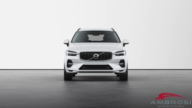 VOLVO XC60 Mild Hybrid B4 AWD  automatico Essential Immagine 3