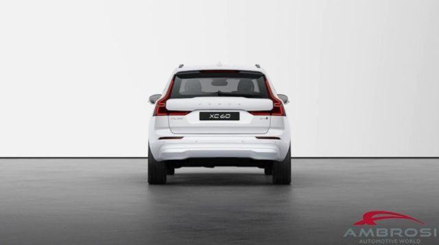 VOLVO XC60 Mild Hybrid B4 AWD  automatico Essential Immagine 4