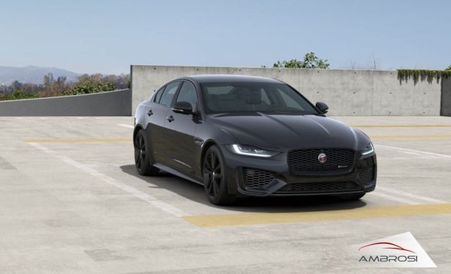 JAGUAR XE R-Dynamic BLACK 2.0D204 AWD AU Immagine 0