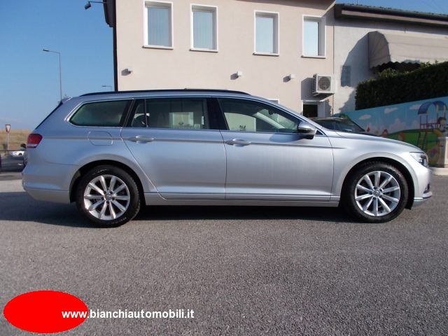 VOLKSWAGEN Passat Variant 2.0 TDI DSG Business BlueMotion Tech Immagine 4