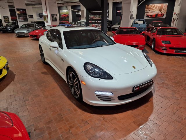 PORSCHE Panamera Bianco pastello