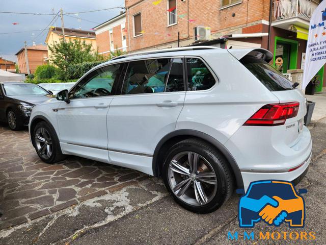 VOLKSWAGEN Tiguan 1.6 TDI R Sport BlueMotion Technology Immagine 3