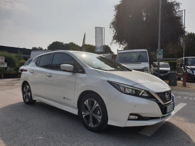 NISSAN Leaf Tekna 40 kWh ProPilot Park noleggio riscatto Immagine 2