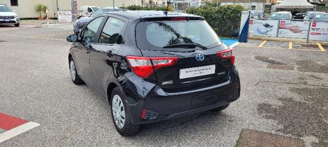 TOYOTA Yaris 1.5 Hybrid 5 porte Active Immagine 2