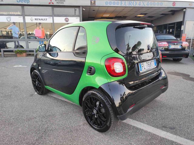 SMART ForTwo electric drive Prime shock green Immagine 2