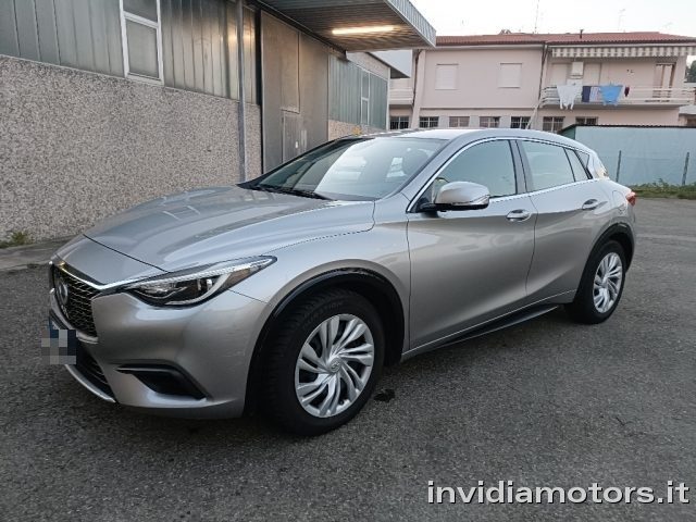 INFINITI Q30 1.5 diesel Immagine 1