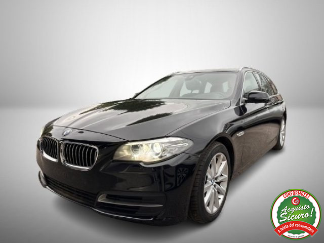 BMW 520 d Touring Luxury Tetto Navi Pelle Xeno Immagine 0