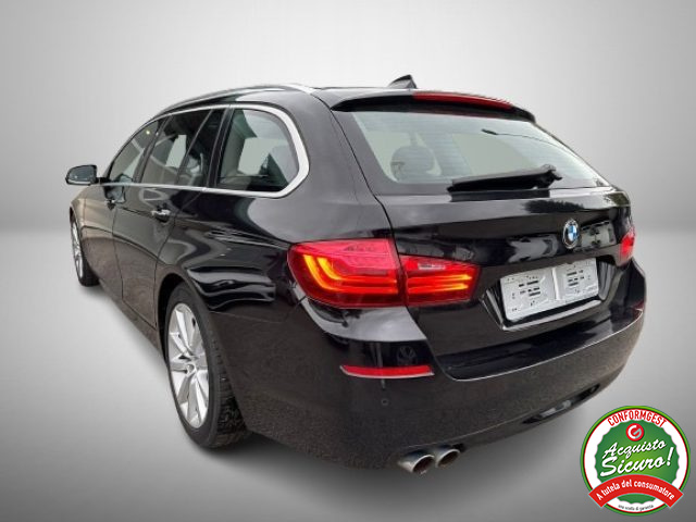 BMW 520 d Touring Luxury Tetto Navi Pelle Xeno Immagine 2