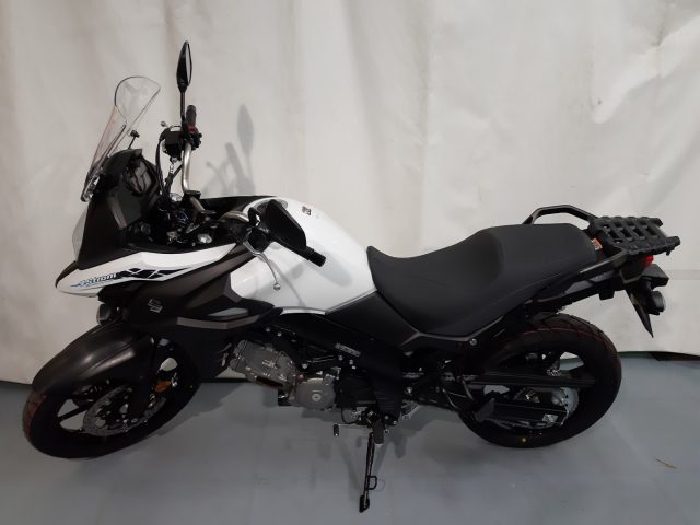 SUZUKI V-Strom 650 2024 EURO 5 Immagine 2