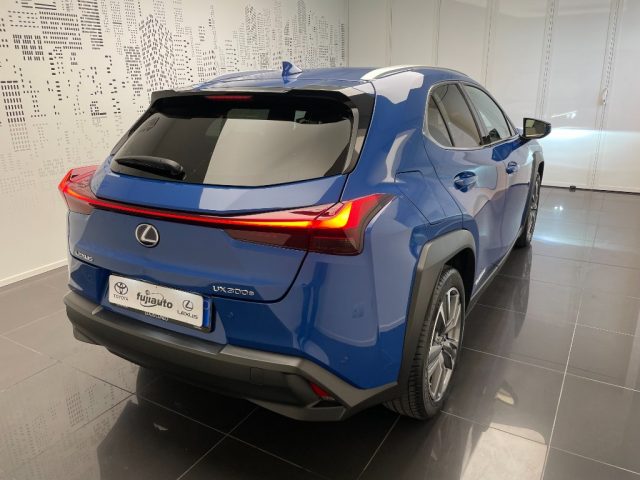 LEXUS UX Full Electric Luxury Immagine 2