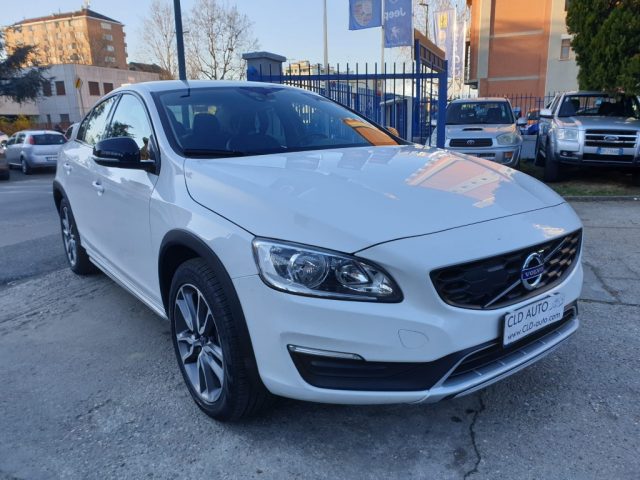 VOLVO S60 Cross Country D3 Geartronic Immagine 2