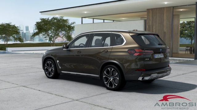 BMW X5 xDrive50e Immagine 1