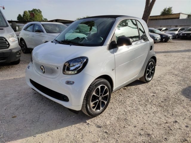 SMART ForTwo 1.0 ANDROID AUTO,CRUISE,CERCHI LEGA,CLIMA Immagine 2