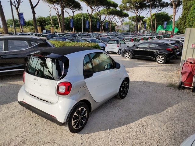 SMART ForTwo 1.0 ANDROID AUTO,CRUISE,CERCHI LEGA,CLIMA Immagine 0