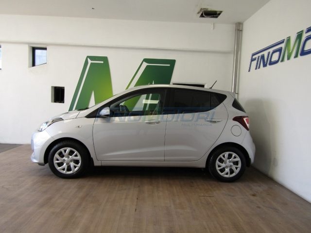 HYUNDAI i10 1.0 MPI 66 CV 5 porte Immagine 4