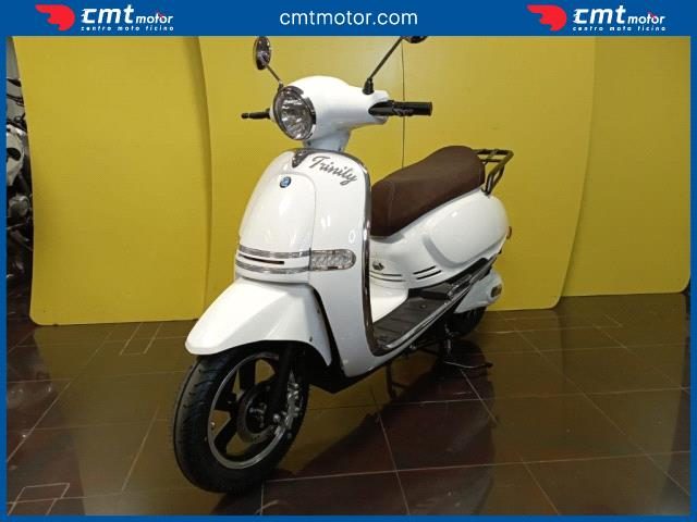 CJR MOTORECO Other Trinity 5kW Elettrico Garantito e Finanziabile Immagine 1