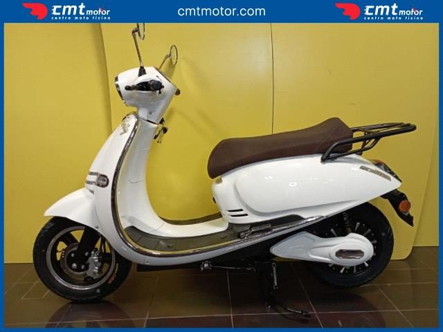 CJR MOTORECO Other Trinity 5kW Elettrico Garantito e Finanziabile Immagine 2