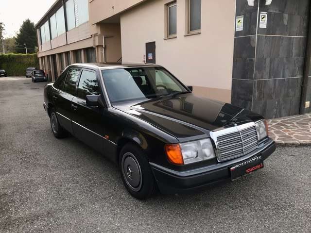 MERCEDES-BENZ 200 E  cat Classica Immagine 1