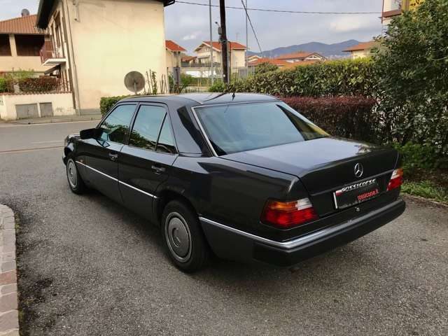 MERCEDES-BENZ 200 E  cat Classica Immagine 3