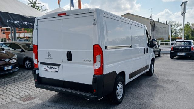 PEUGEOT Boxer 333 2.2 BlueHDi 140 S&S PM-TN Furgone no clima Immagine 2