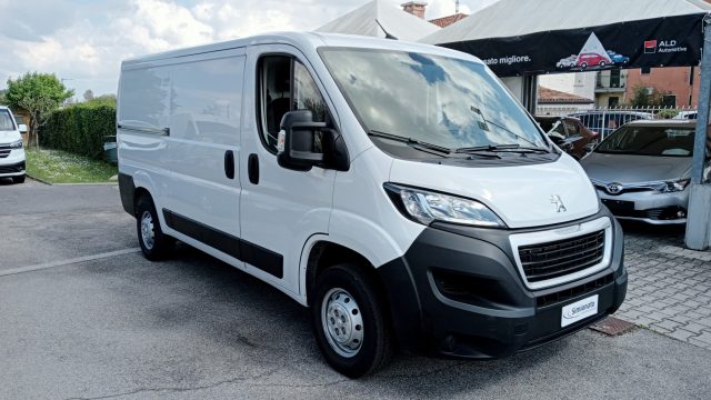 PEUGEOT Boxer 333 2.2 BlueHDi 140 S&S PM-TN Furgone no clima Immagine 1