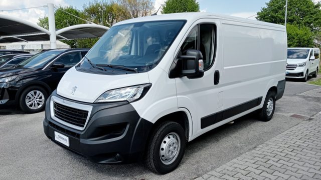 PEUGEOT Boxer 333 2.2 BlueHDi 140 S&S PM-TN Furgone no clima Immagine 0