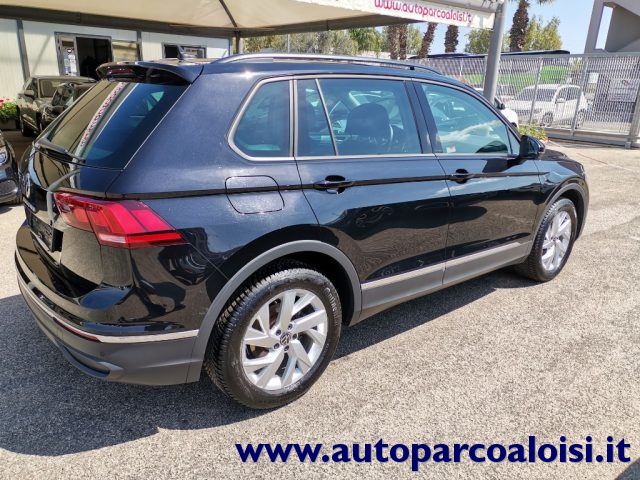 VOLKSWAGEN Tiguan 1.5 TSI 150 CV Life Immagine 4