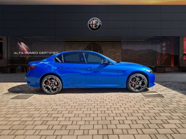 ALFA ROMEO Giulia 2.2 Turbodiesel 210 CV AT8 AWD Q4 Veloce Immagine 3