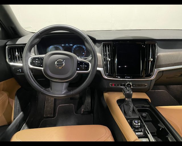 VOLVO V90 CROSS COUNTRY D4 AWD GEARTRONIC Immagine 2