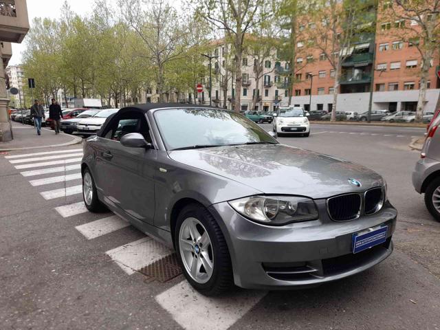 BMW 120 d Cabrio Attiva PELLE-AUTOMATICA-NAVI!!! Immagine 2