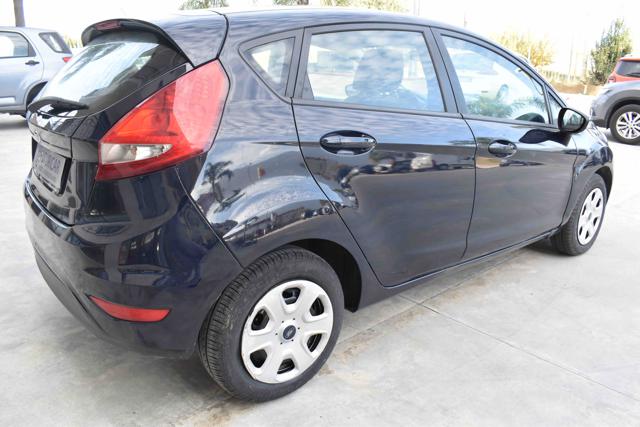 FORD Fiesta Ikon 1.4 TDCi 70CV 5 porte Immagine 3