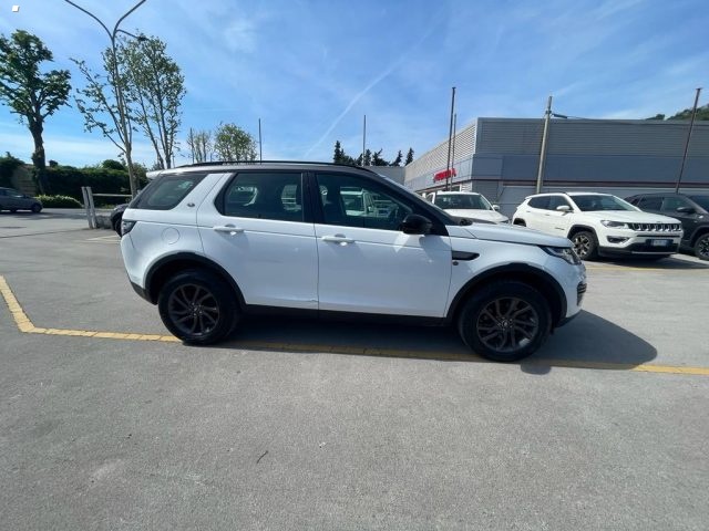 LAND ROVER Discovery Sport 2.0 TD4 150 CV 4WD Immagine 2