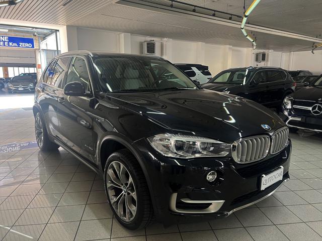 BMW X5 xDrive30d 258CV Luxury Immagine 1