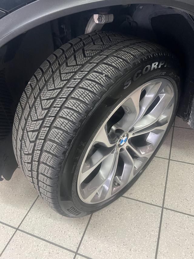 BMW X5 xDrive30d 258CV Luxury Immagine 4