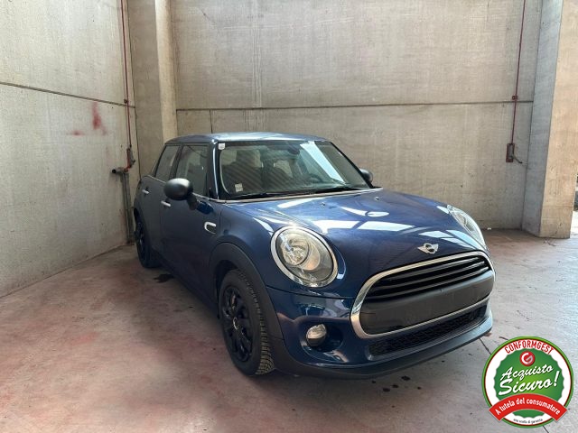 MINI One 1.2 One 75 CV 5 porte Adatta a Neo Patentati Immagine 2