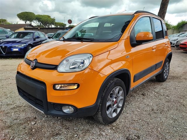 FIAT Panda 0.9 TwinAir Turbo GPL Trekking CERCHI,CLIMA .. Immagine 2