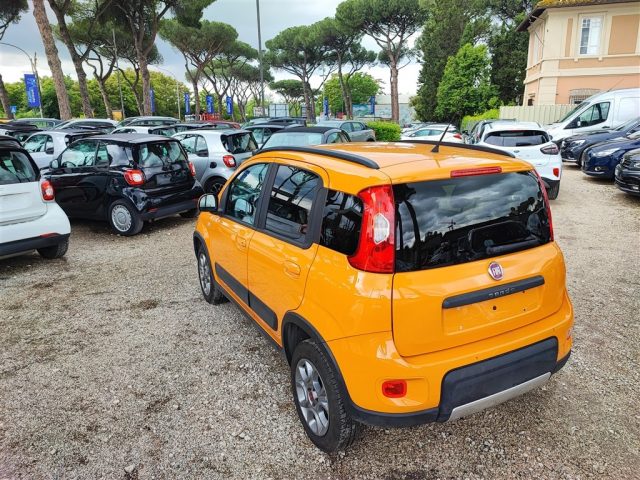 FIAT Panda 0.9 TwinAir Turbo GPL Trekking CERCHI,CLIMA .. Immagine 0