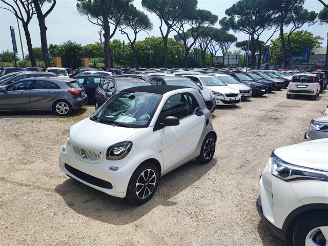 SMART ForTwo 70 1.0 AndroiAuto,TETTO PANORAMA,CRUISE,CLIMA .. Immagine 0