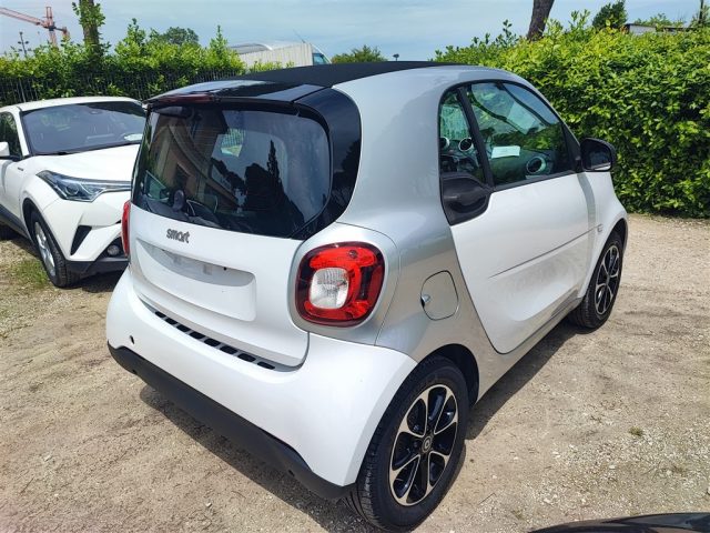 SMART ForTwo 70 1.0 AndroiAuto,TETTO PANORAMA,CRUISE,CLIMA .. Immagine 3