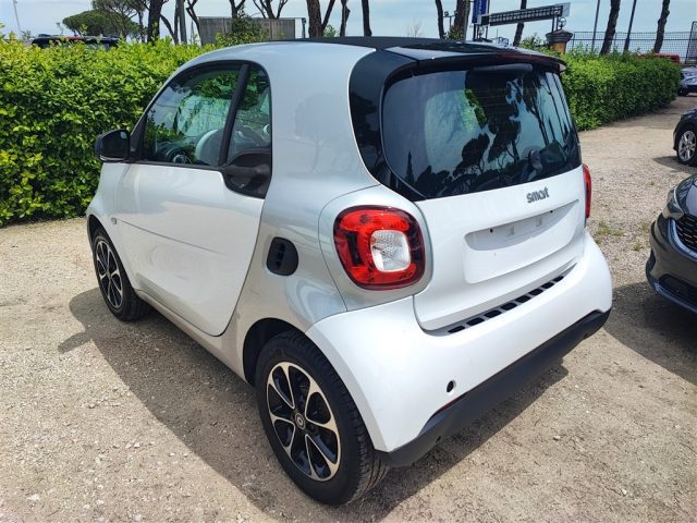 SMART ForTwo 70 1.0 AndroiAuto,TETTO PANORAMA,CRUISE,CLIMA .. Immagine 4