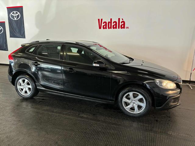 VOLVO V40 Cross Country D2 Business  UNICO PROPRIETARIO Immagine 3