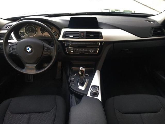 BMW 320 d Touring Business Advantage AUTOMATICLEDTECNOLOGY Immagine 1